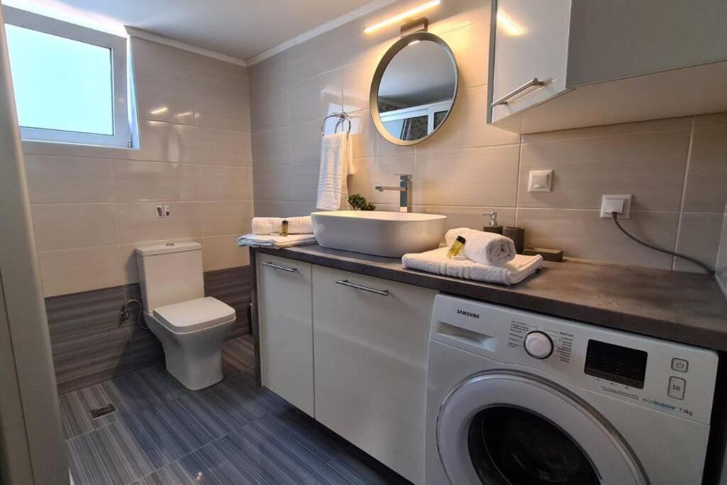 Modern Central Αpt 500M From The Beach. Ханя Екстериор снимка